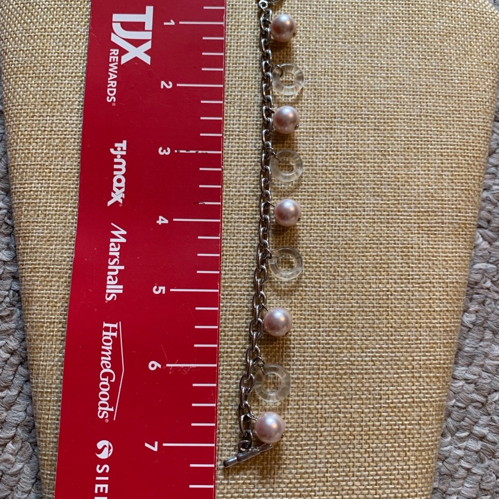 Good quality faux pearl bracelet with glass accents - Picture 3 of 3